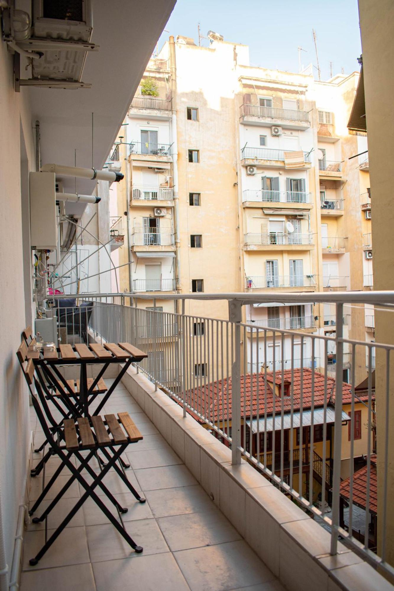 C.6 Ploumeria #City_Center Thessaloníki Exteriör bild